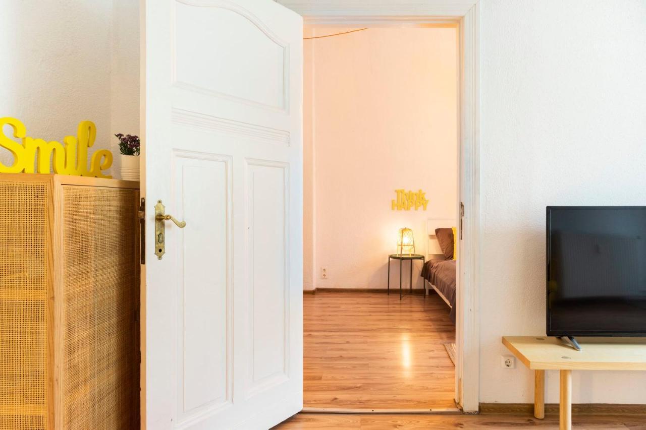 Bright 2 Bedroom In Convinient Location Berlim